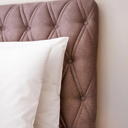 Elly's 纳夫普利翁